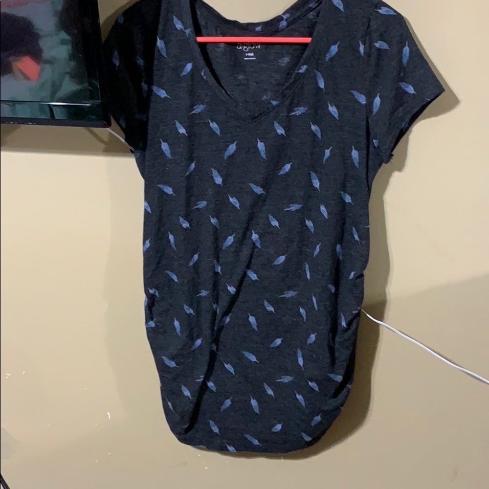 Black and blue maternity tee